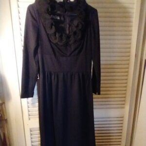 Sydney North black long sleeve crepe evening dress sz 8  rosettes around neck
